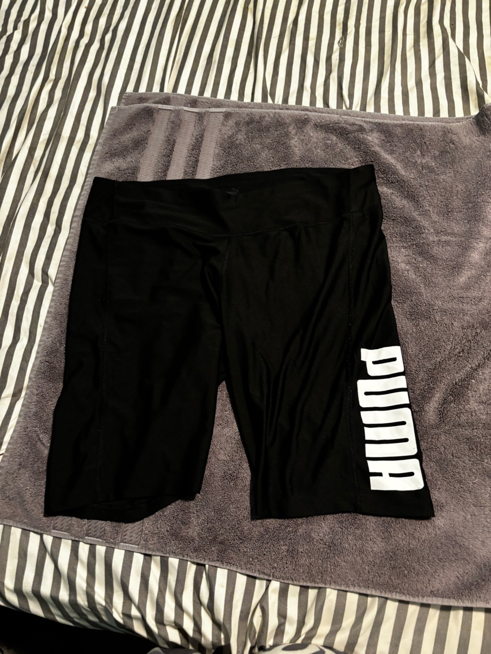 Womens size XL PUMA Black Athletic Pants with Logo